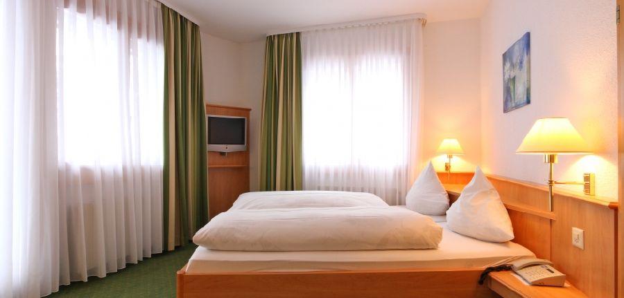 Bernerhof Swiss Quality Hotel Кандерстег Екстериор снимка